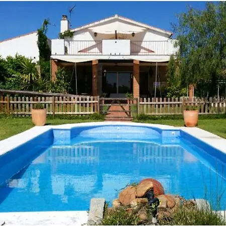 Paradise In With Pool And Jacuzzi 빌라